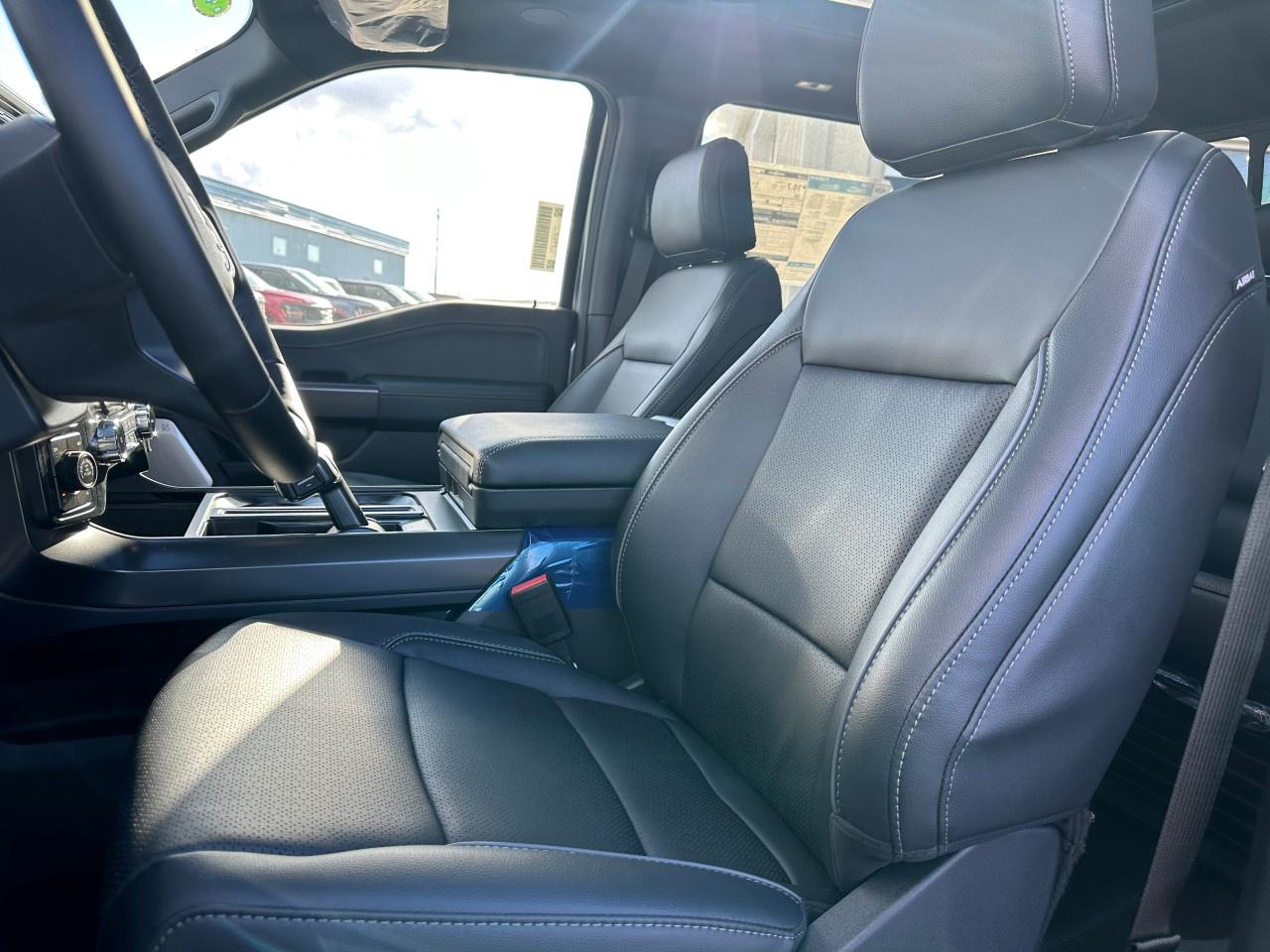 2025 Ford F-150 Lariat 4WD SuperCrew 5.5' Box Photo