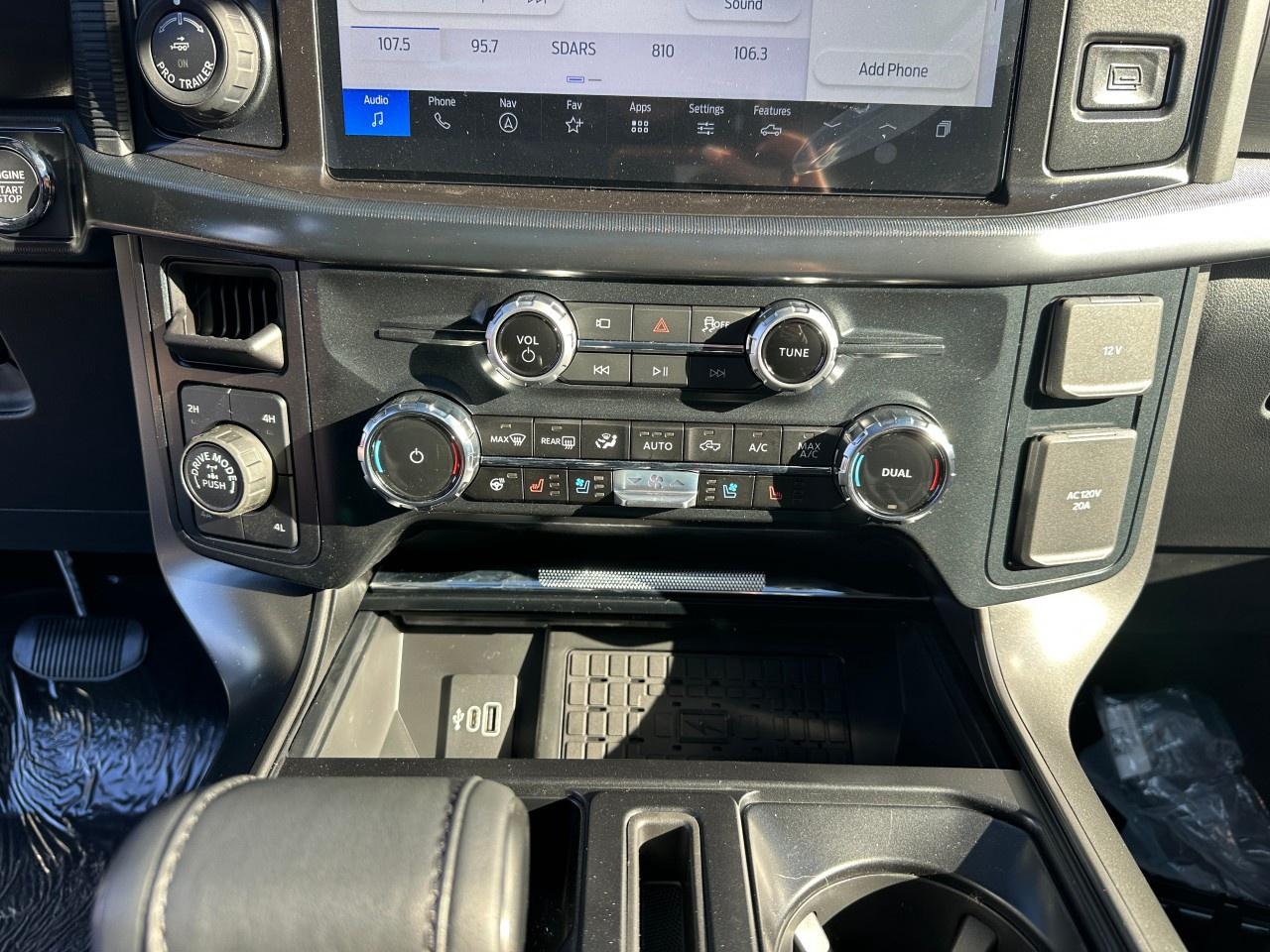 2025 Ford F-150 Lariat 4WD SuperCrew 5.5' Box Photo