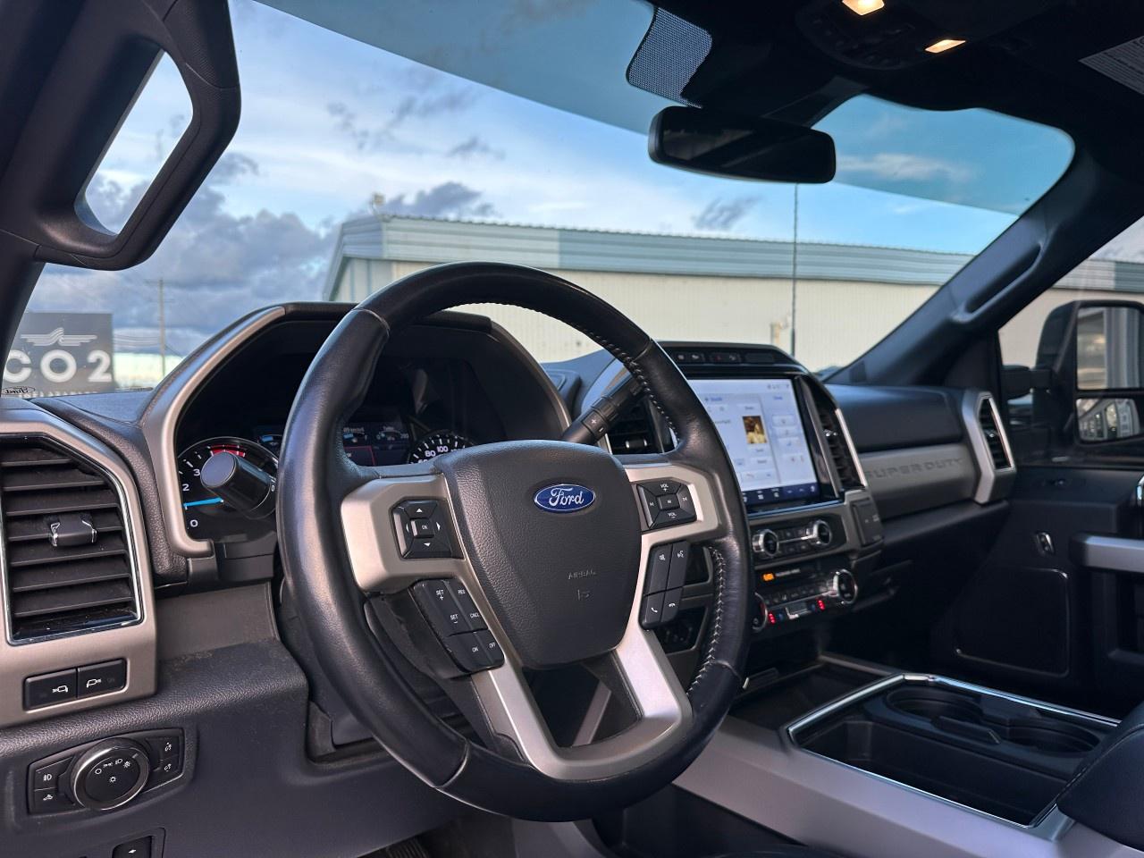 2022 Ford F-350 Super Duty SRW LARIAT 4WD SuperCab 6.75' Box Photo