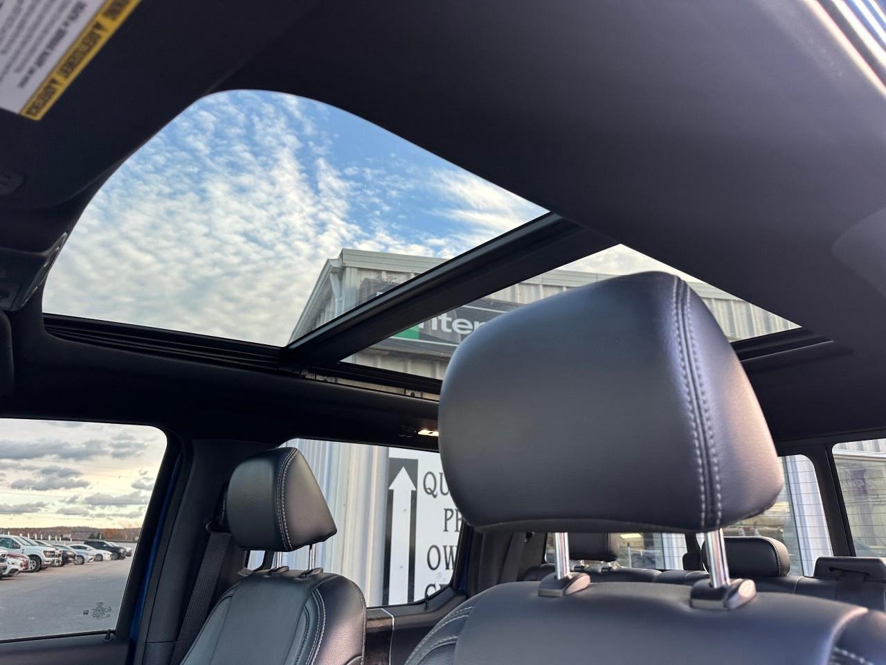 2022 Ford F-350 Super Duty SRW LARIAT 4WD SuperCab 6.75' Box Photo