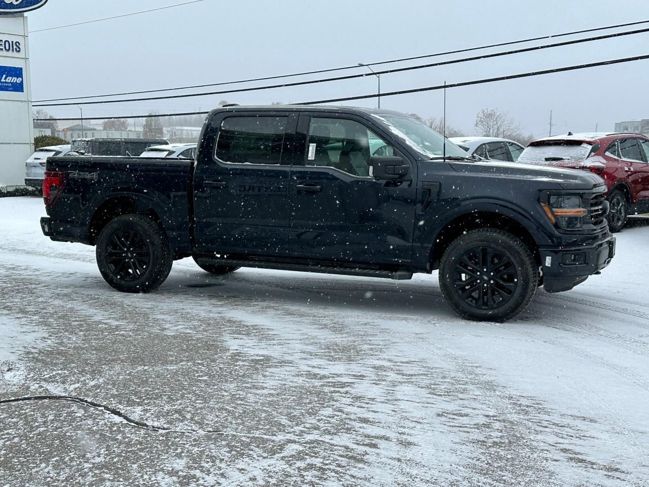2025 Ford F-150 XLT 4WD SuperCrew 5.5' Box Photo4