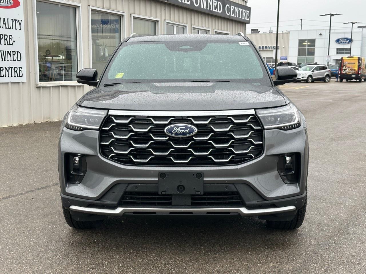 2026 Ford Explorer Platinum 4WD Photo2