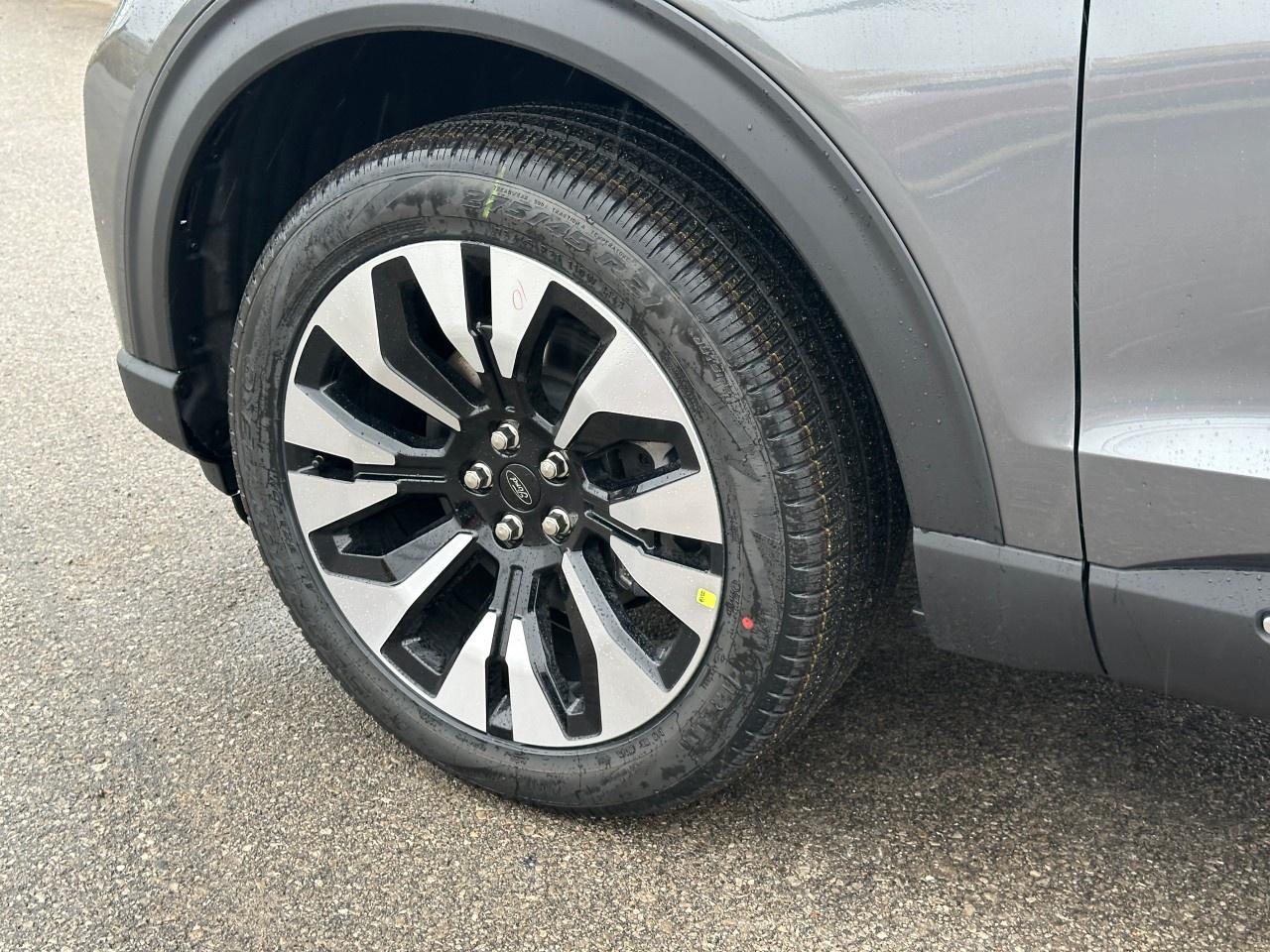 2026 Ford Explorer Platinum 4WD Photo