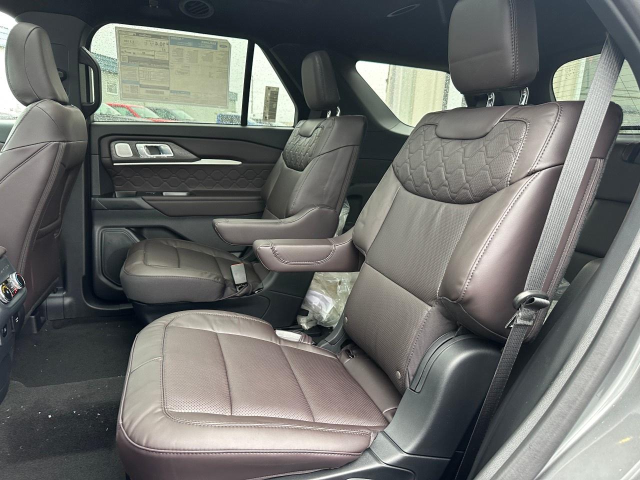 2026 Ford Explorer Platinum 4WD Photo