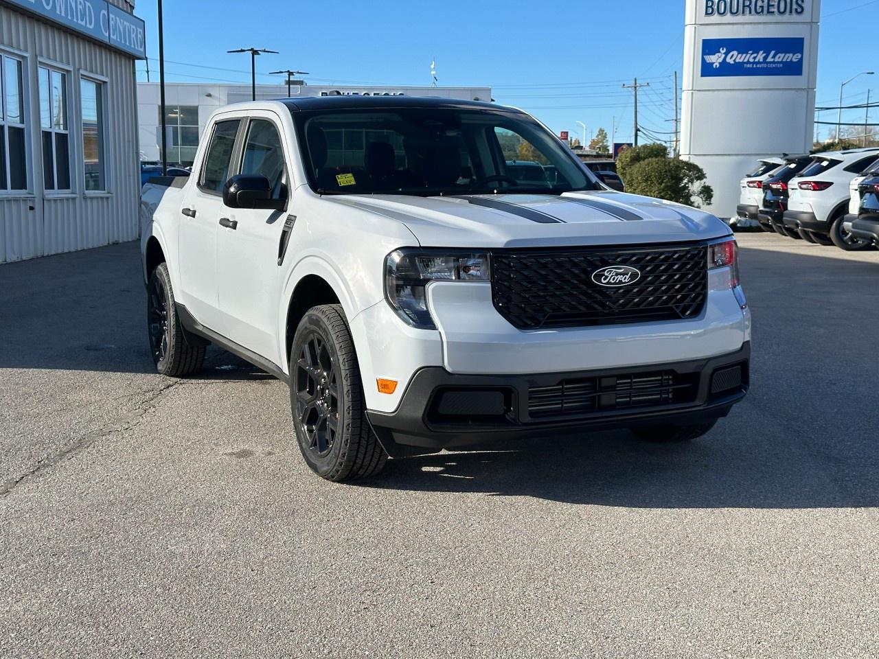 2025 Ford Maverick XLT AWD SuperCrew Photo3