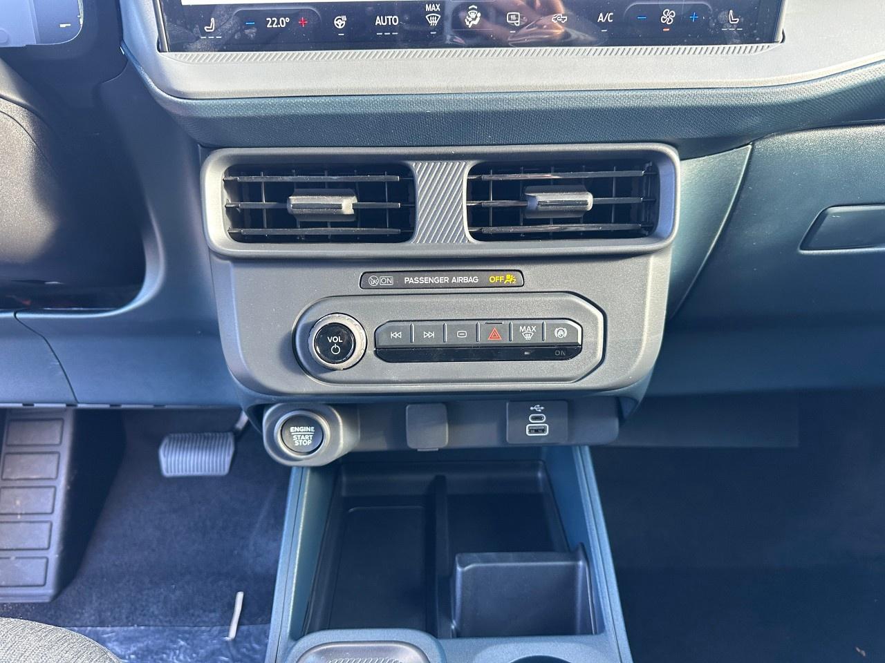 2025 Ford Maverick XLT AWD SuperCrew Photo