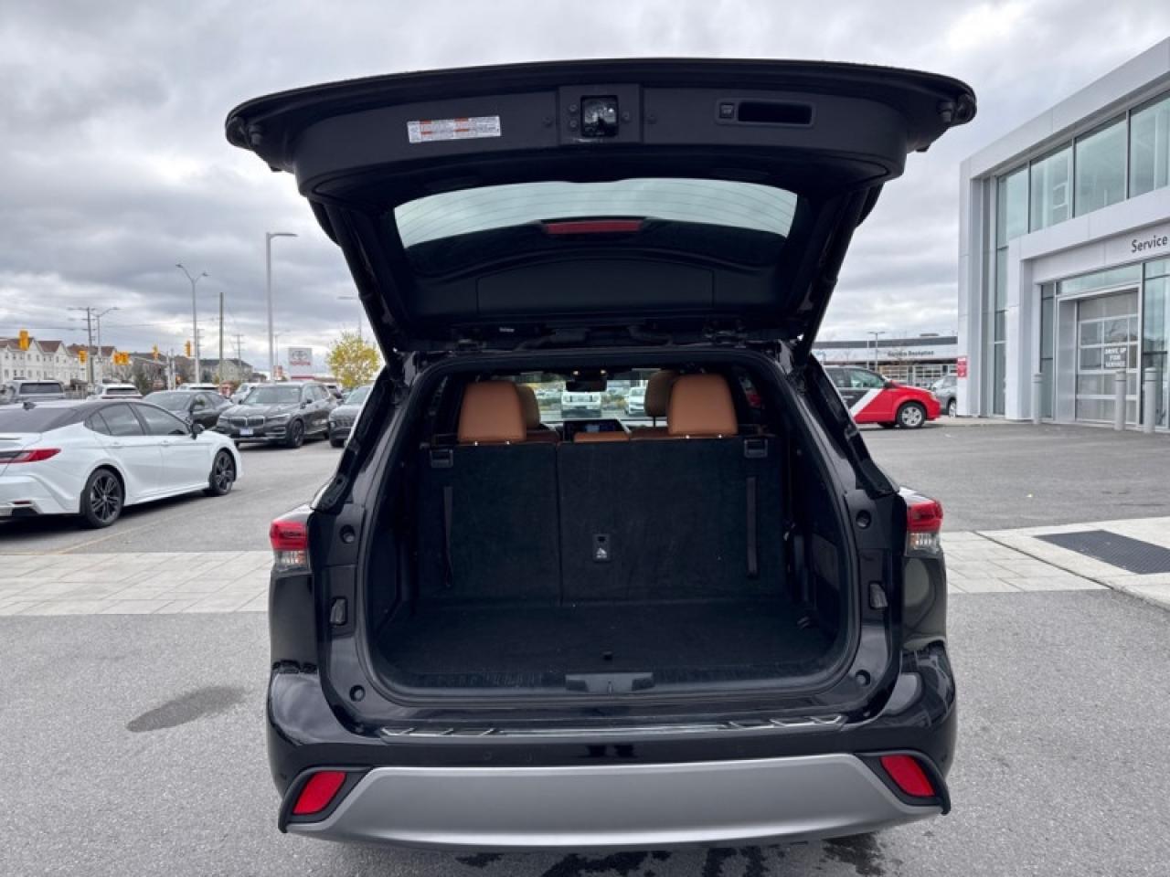 2020 Toyota Highlander HYBRID Limited  - Sunroof Photo