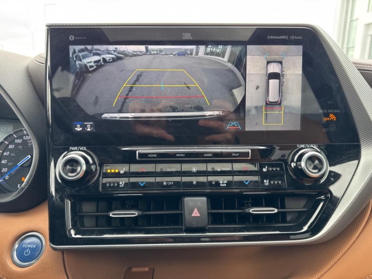 2020 Toyota Highlander HYBRID Limited  - Sunroof Photo