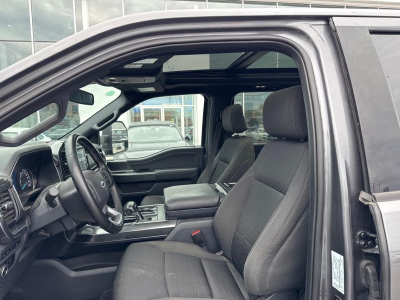 2023 Ford F-150 XLT  - Sunroof Photo