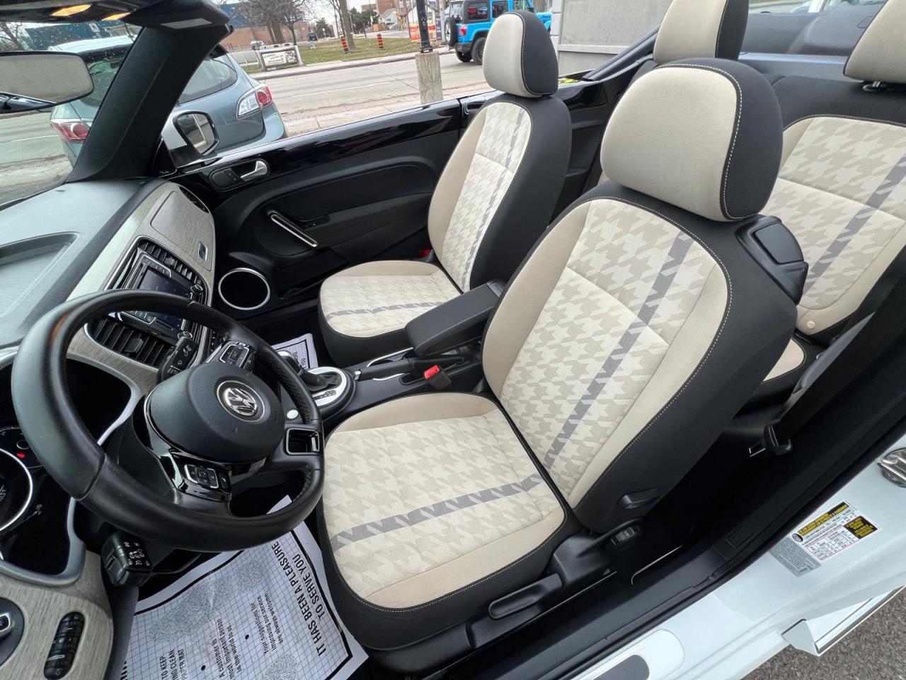 2018 Volkswagen Beetle Classic Photo