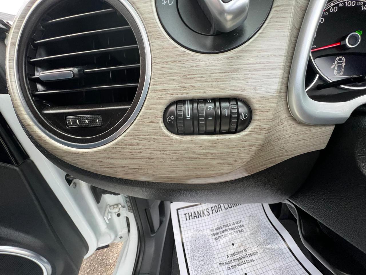 2018 Volkswagen Beetle Classic Photo