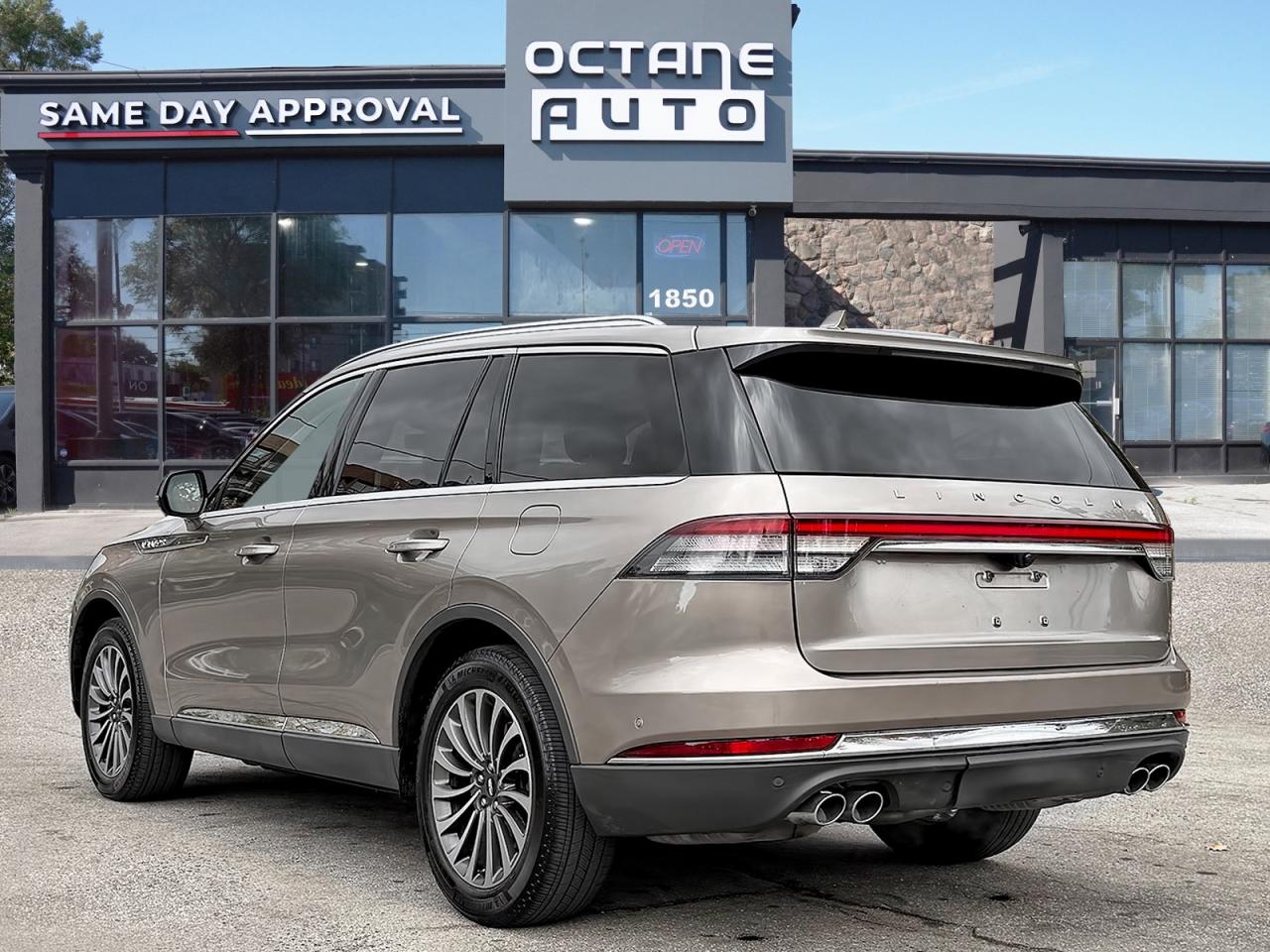 2020 Lincoln Aviator Reserve AWD Photo3