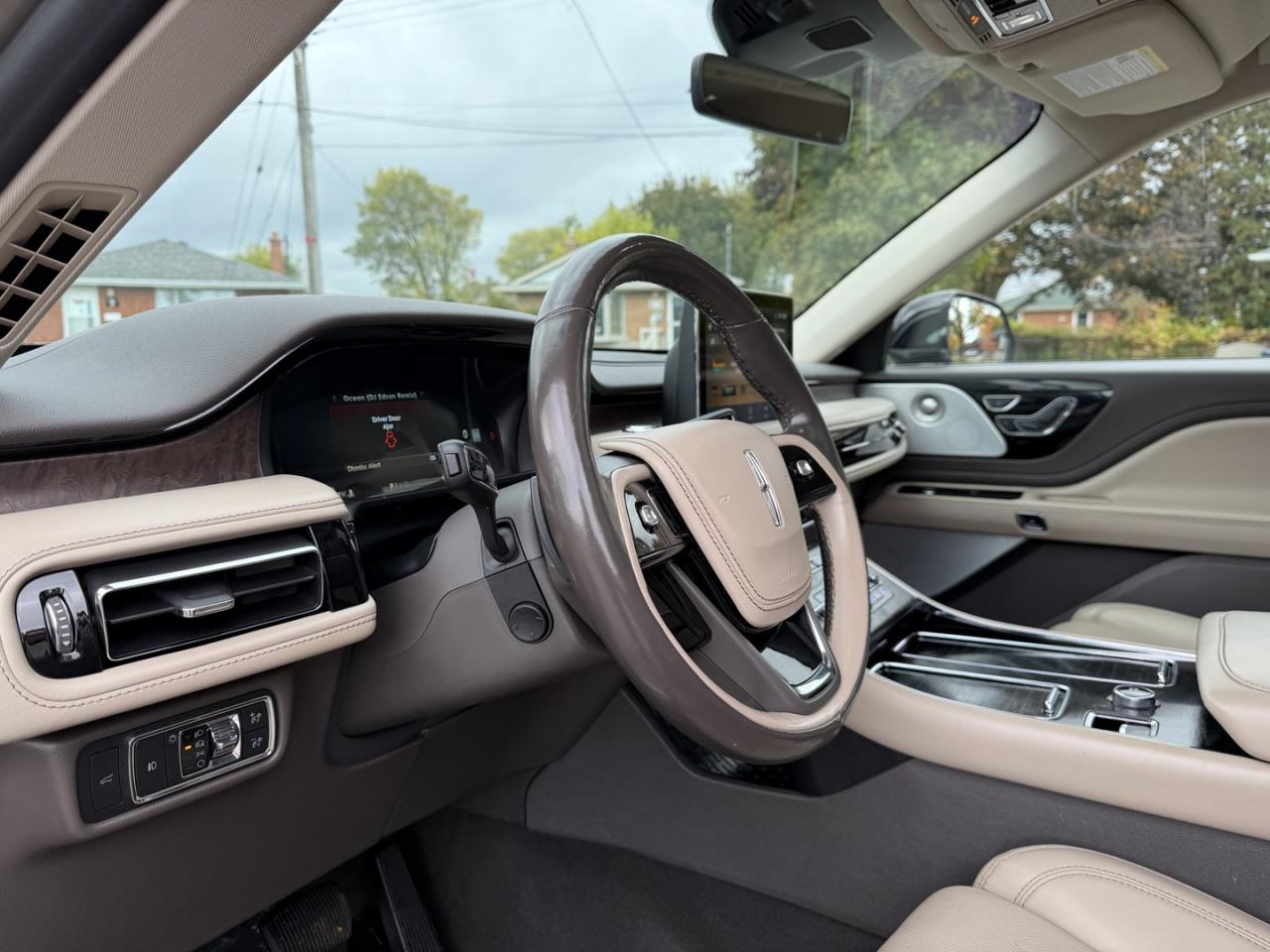 2020 Lincoln Aviator Reserve AWD - Photo #17