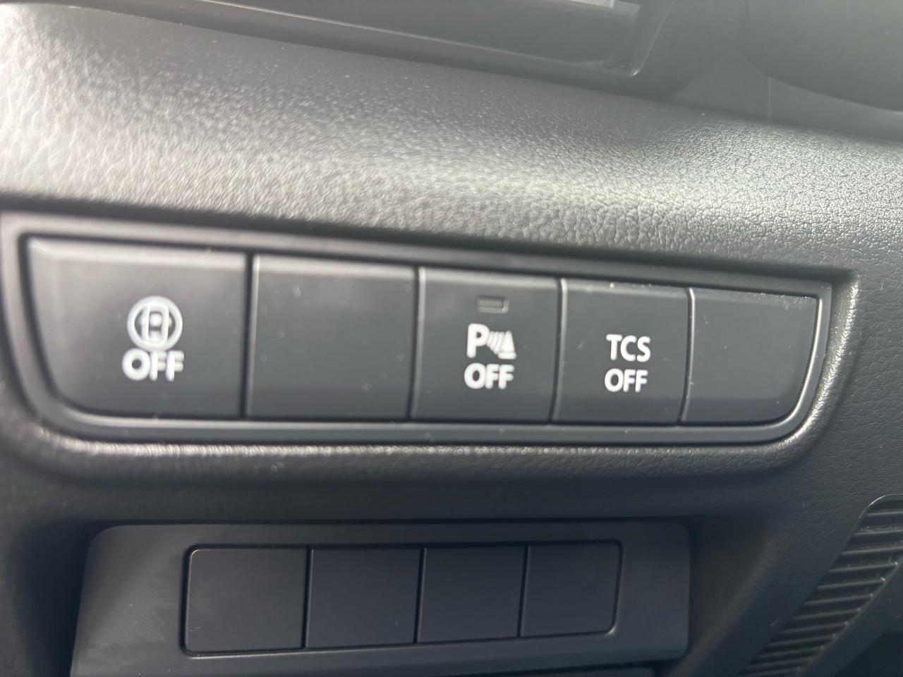 2022 Mazda MX-3 GS - Photo #23