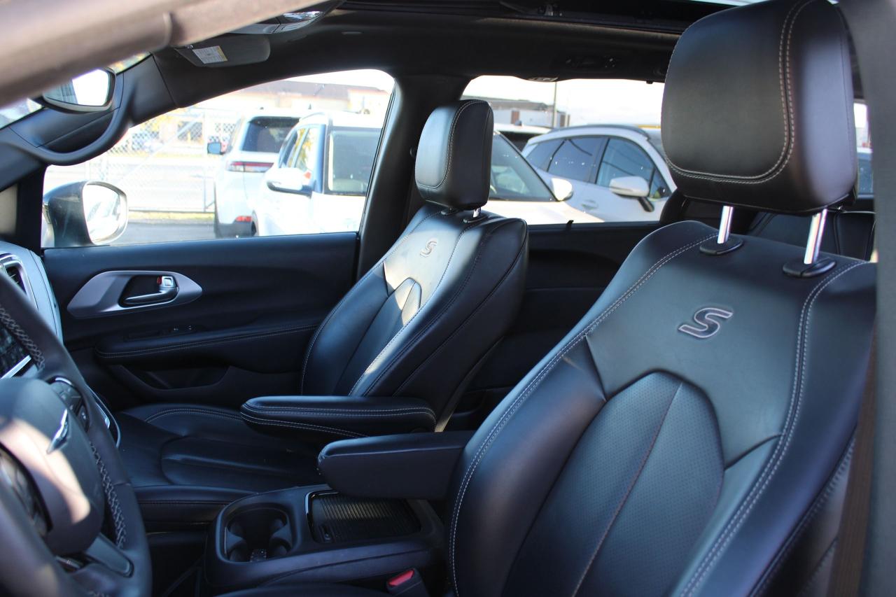 2023 Chrysler Pacifica TOURING L AWD - Photo #14