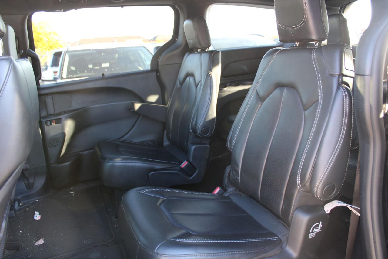2023 Chrysler Pacifica TOURING L AWD - Photo #17