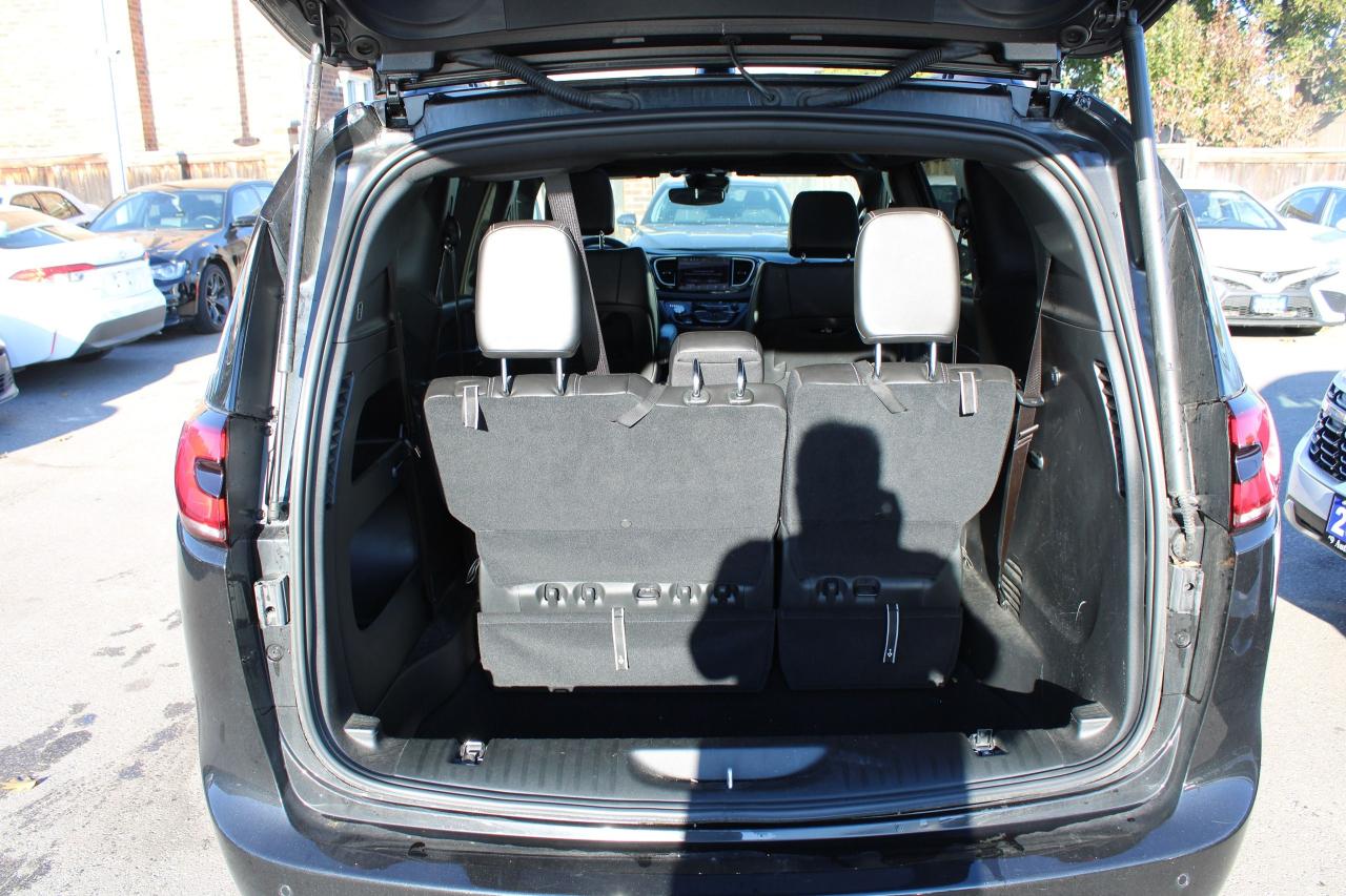 2023 Chrysler Pacifica TOURING L AWD - Photo #6