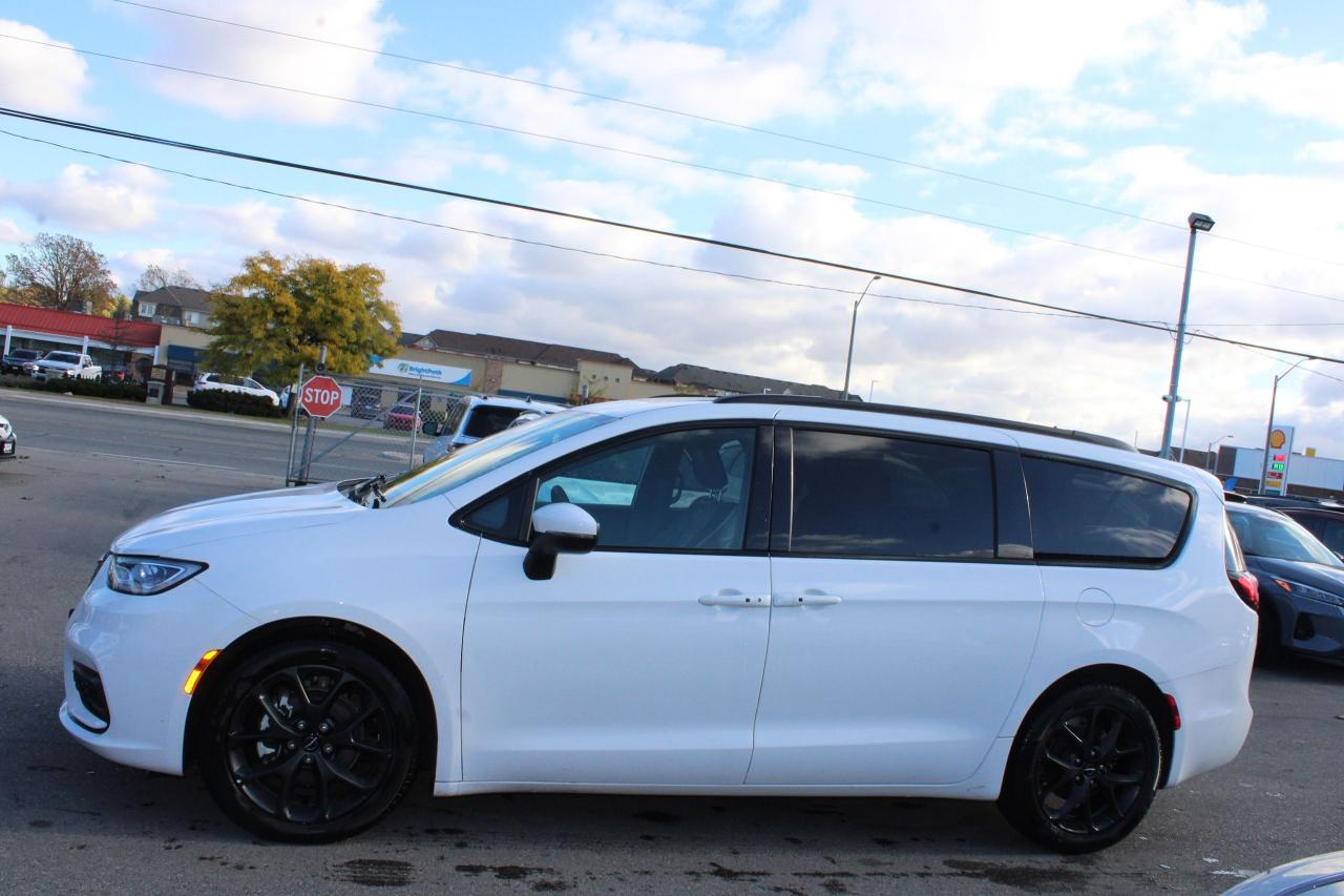 2023 Chrysler Pacifica Touring L FWD - Photo #5