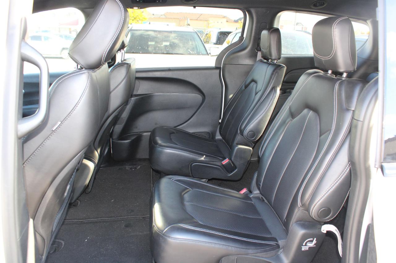 2023 Chrysler Pacifica Touring L FWD - Photo #19