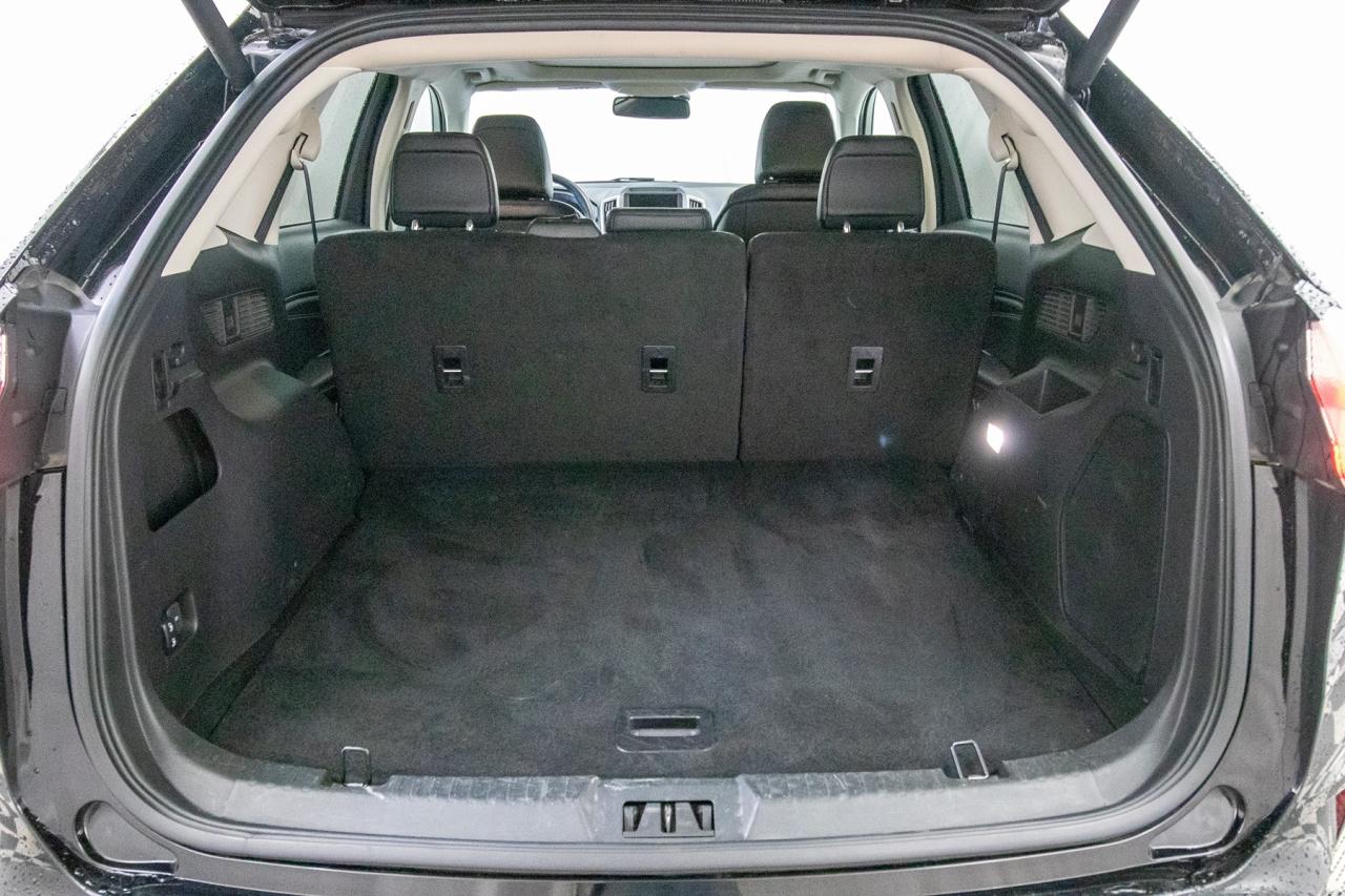 2024 Ford Edge Titanium AWD Photo5