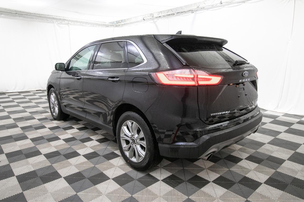 2024 Ford Edge Titanium AWD Photo5