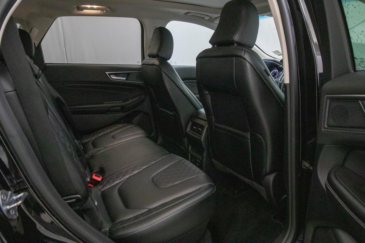 2024 Ford Edge Titanium AWD Photo5