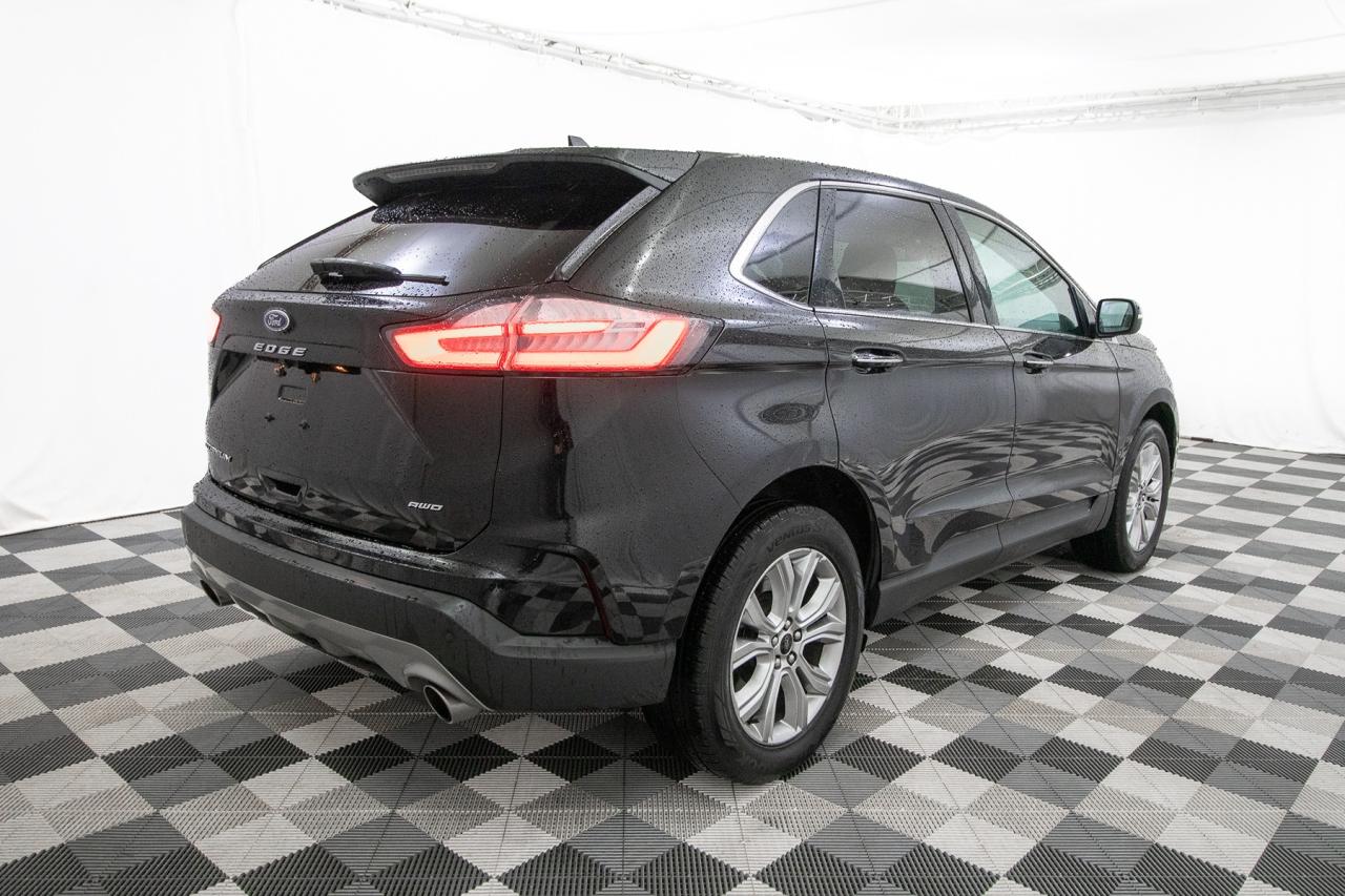 2024 Ford Edge Titanium AWD Photo5