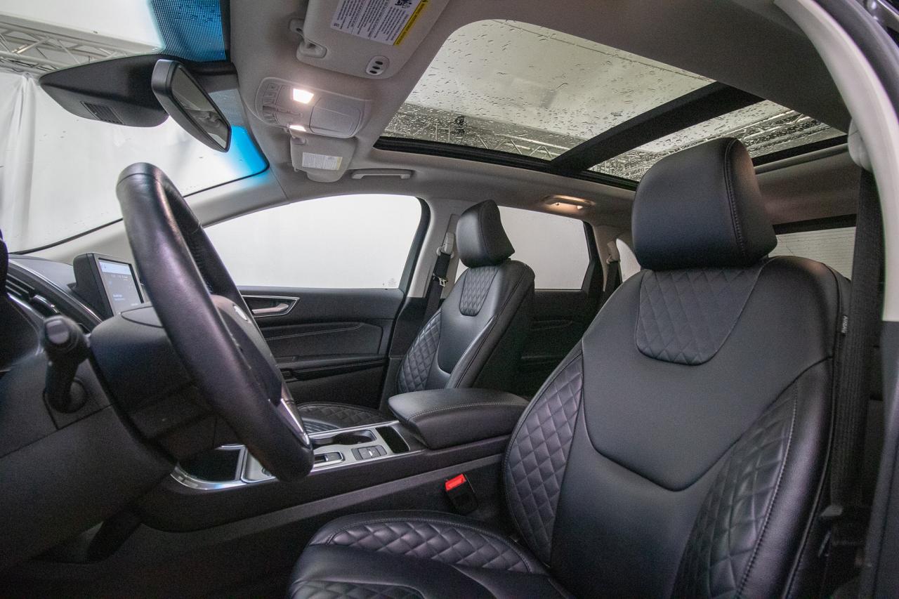 2024 Ford Edge Titanium AWD Photo5