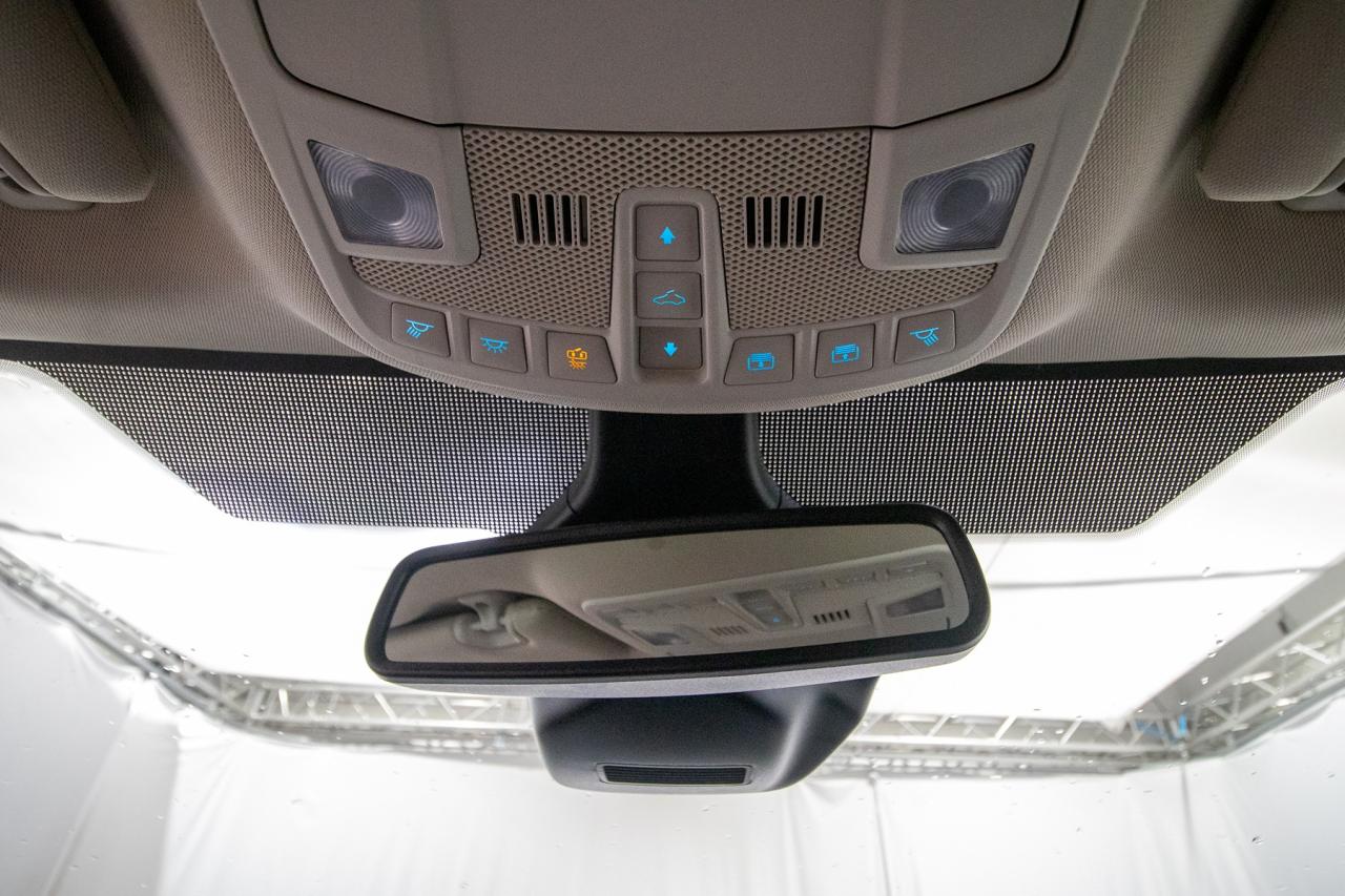 2024 Ford Edge Titanium AWD Photo5