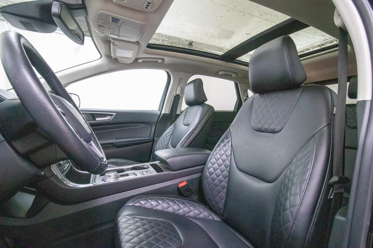 2024 Ford Edge Titanium AWD Photo5