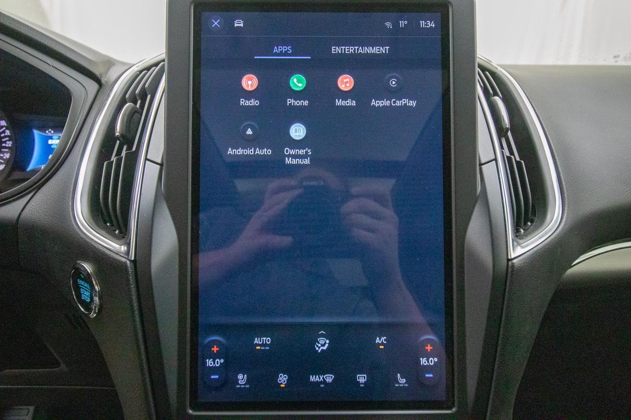 2024 Ford Edge Titanium AWD Photo5