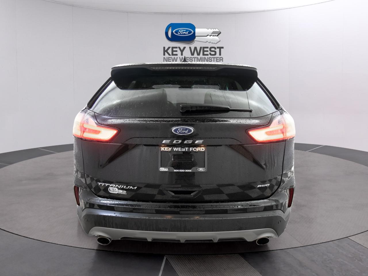 2024 Ford Edge Titanium AWD Photo3