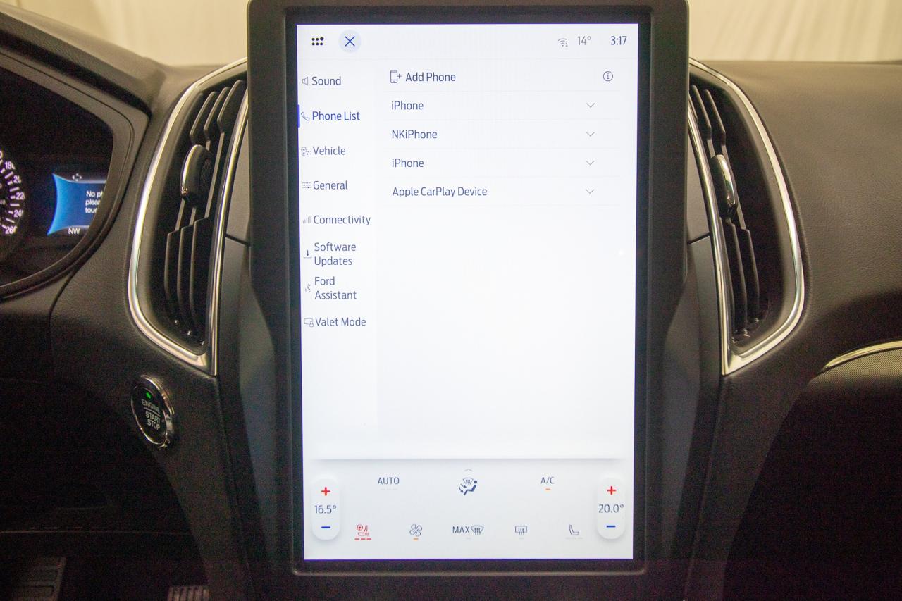 2024 Ford Edge Titanium AWD Photo5