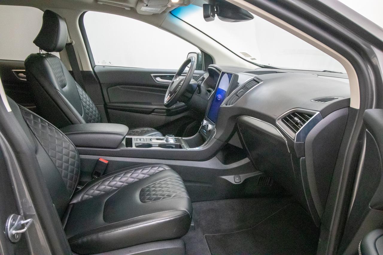 2024 Ford Edge Titanium AWD Photo5