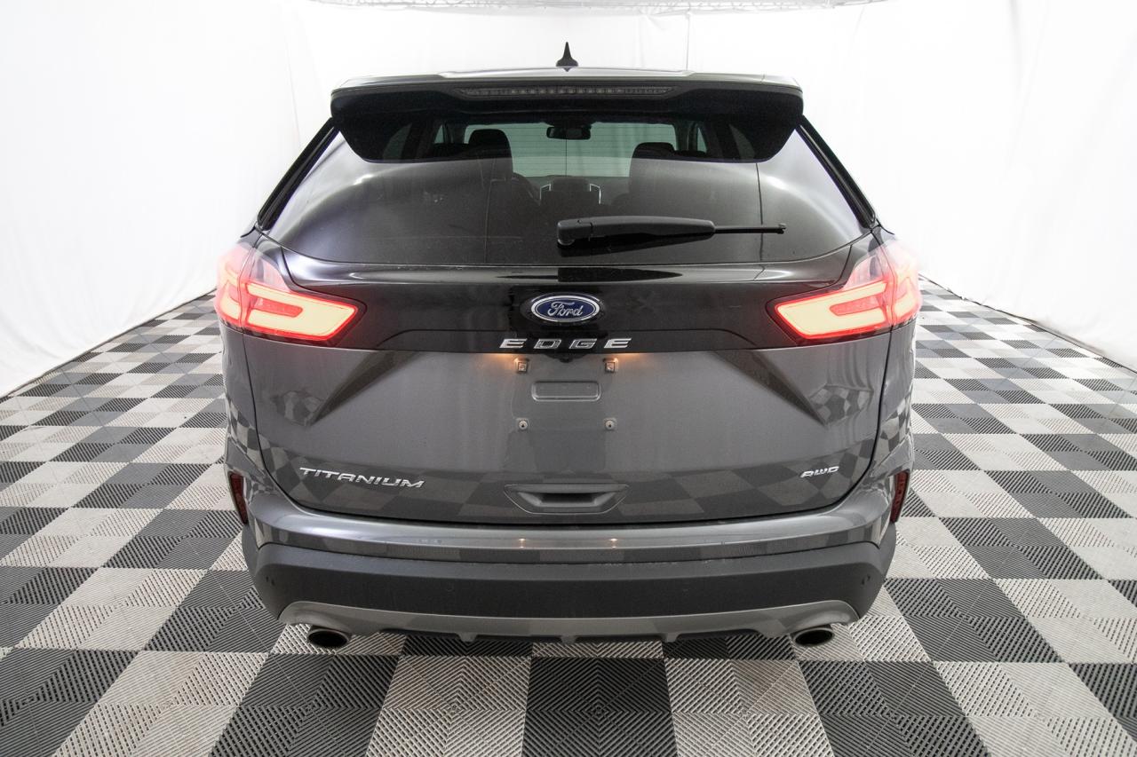 2024 Ford Edge Titanium AWD Photo5