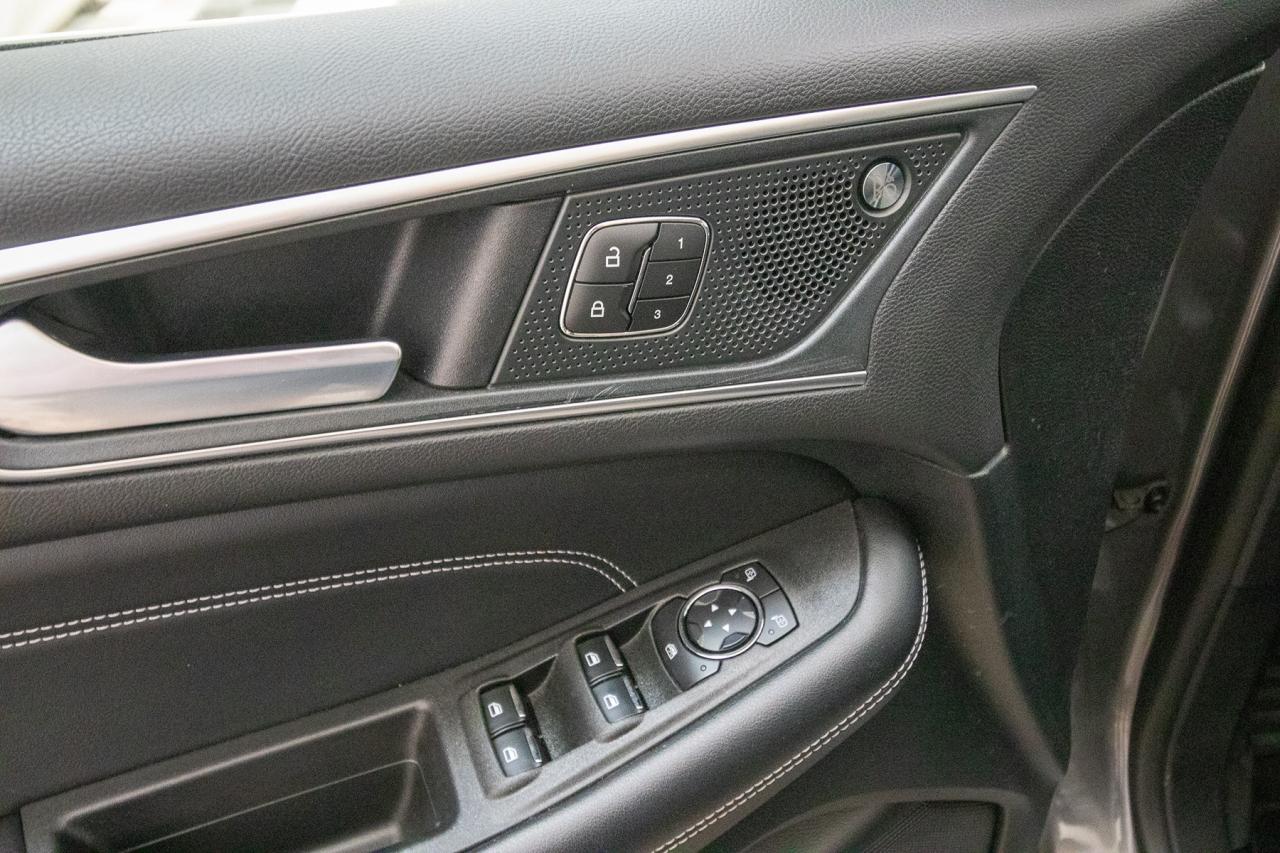 2024 Ford Edge Titanium AWD Photo5