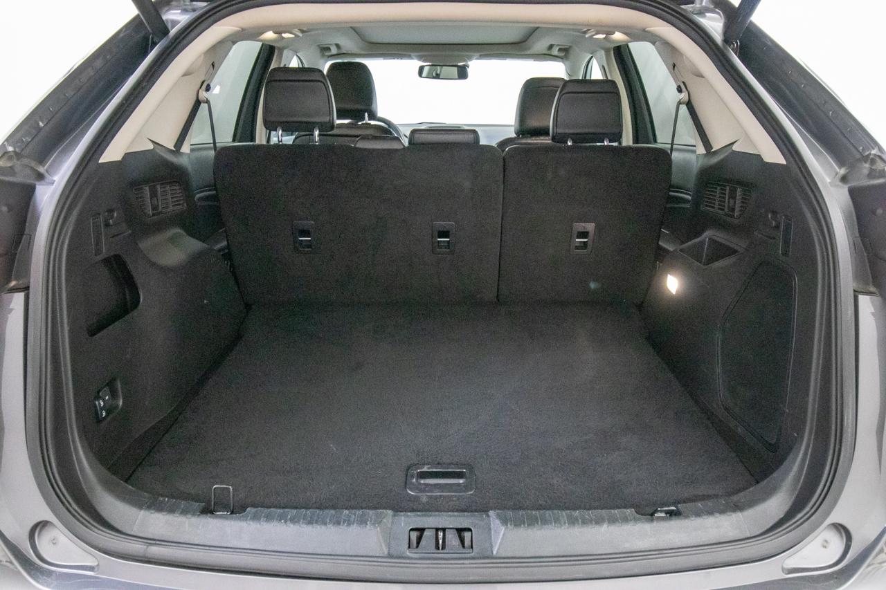 2024 Ford Edge Titanium AWD Photo5