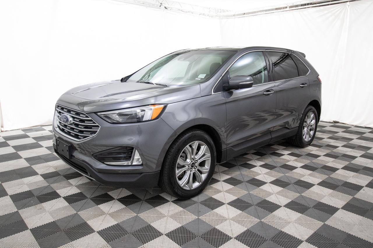 2024 Ford Edge Titanium AWD Photo2