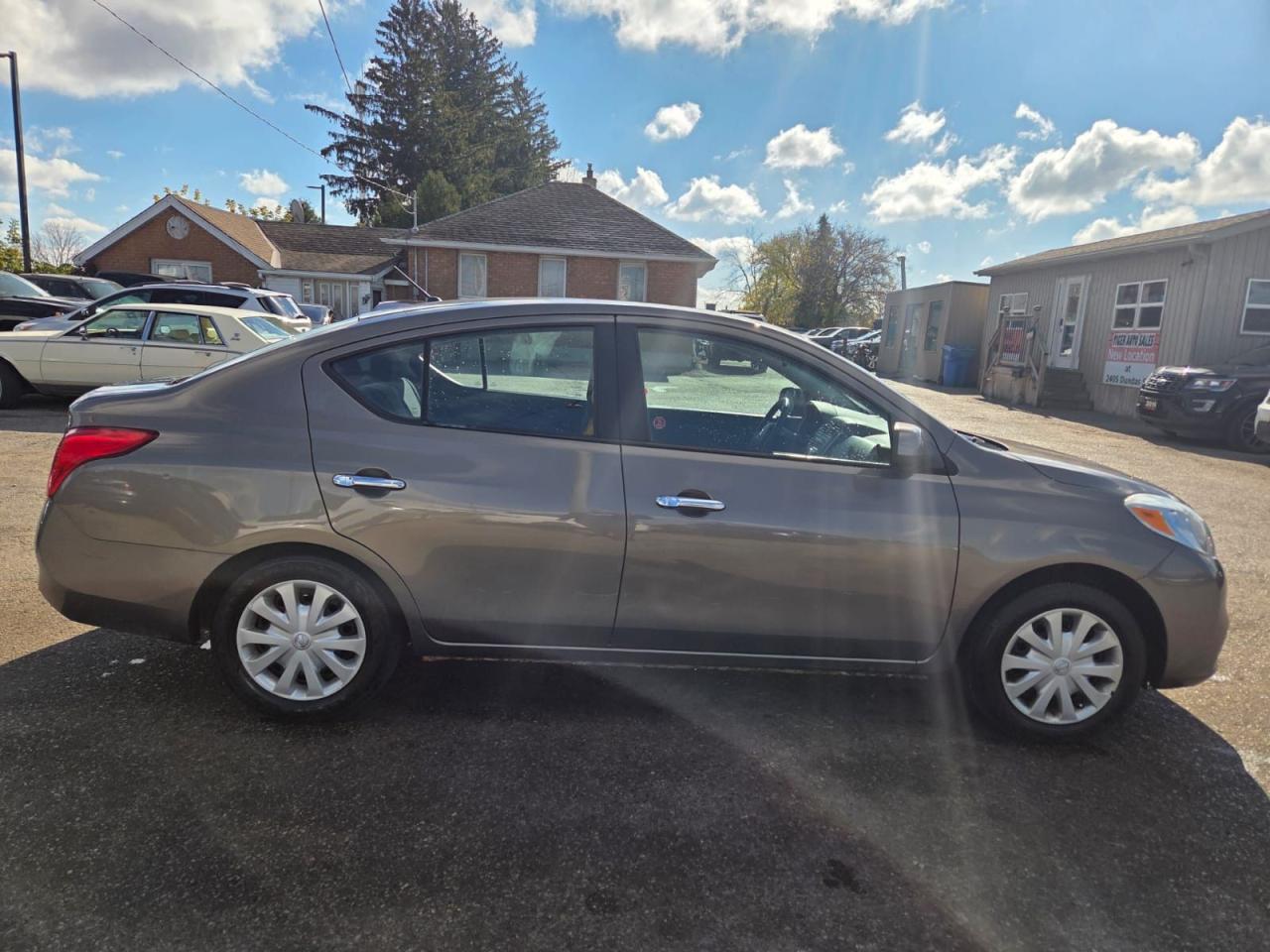 2012 Nissan Versa SV - Photo #6