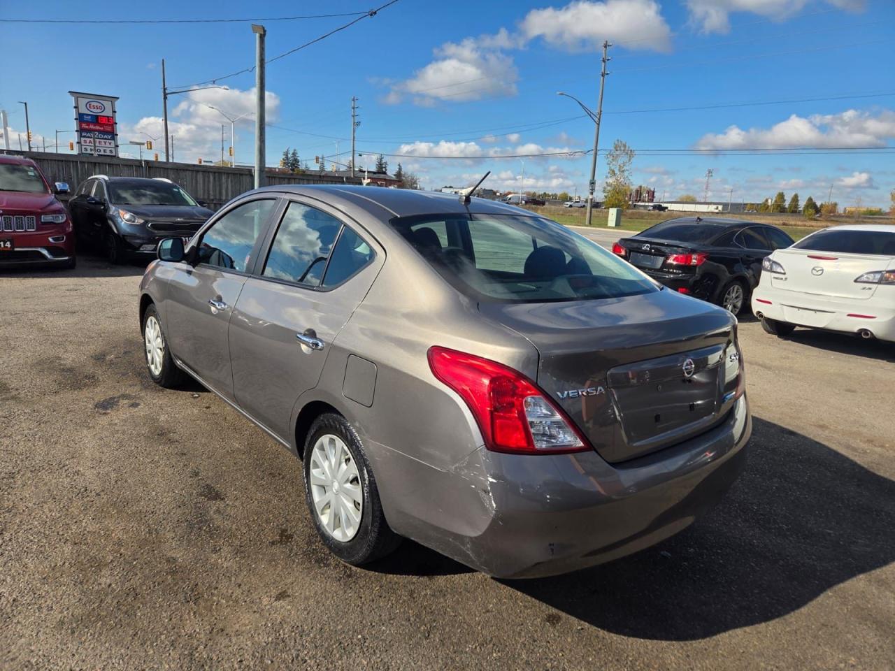 2012 Nissan Versa SV - Photo #3