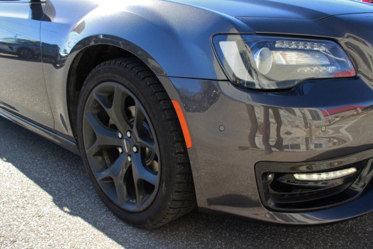 2022 Chrysler 300 300S*RWD*Heated Leather*Moon Roof*CarPlay*Rear Cam - Photo #5