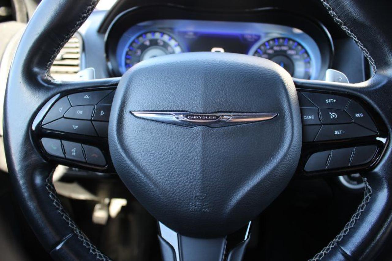 2022 Chrysler 300 300S*RWD*Heated Leather*Moon Roof*CarPlay*Rear Cam - Photo #19