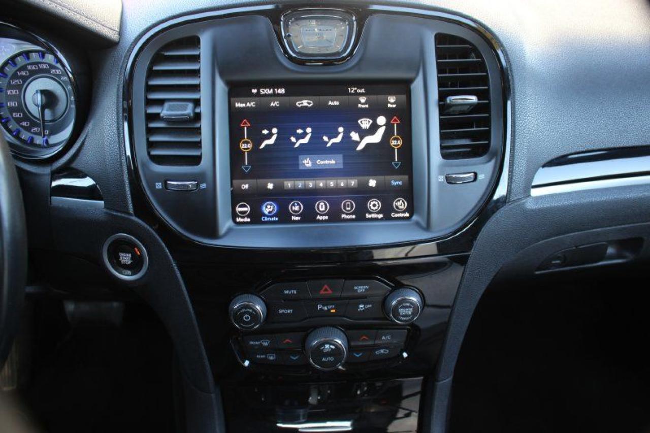 2022 Chrysler 300 300S*RWD*Heated Leather*Moon Roof*CarPlay*Rear Cam - Photo #24