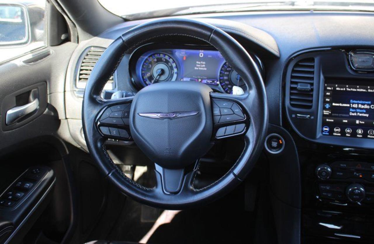 2022 Chrysler 300 300S*RWD*Heated Leather*Moon Roof*CarPlay*Rear Cam - Photo #18