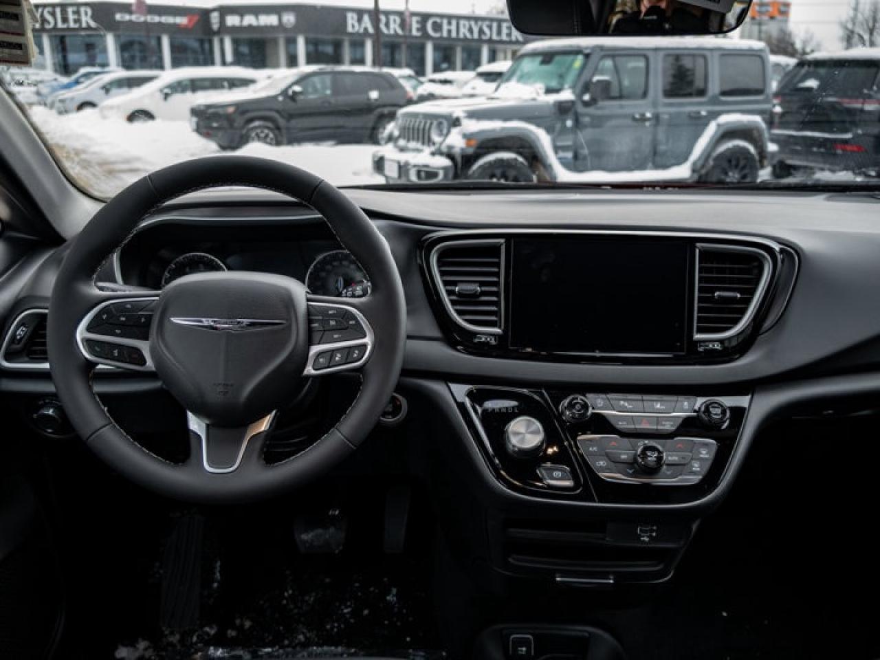 2026 Dodge Grand Caravan SXT Photo2