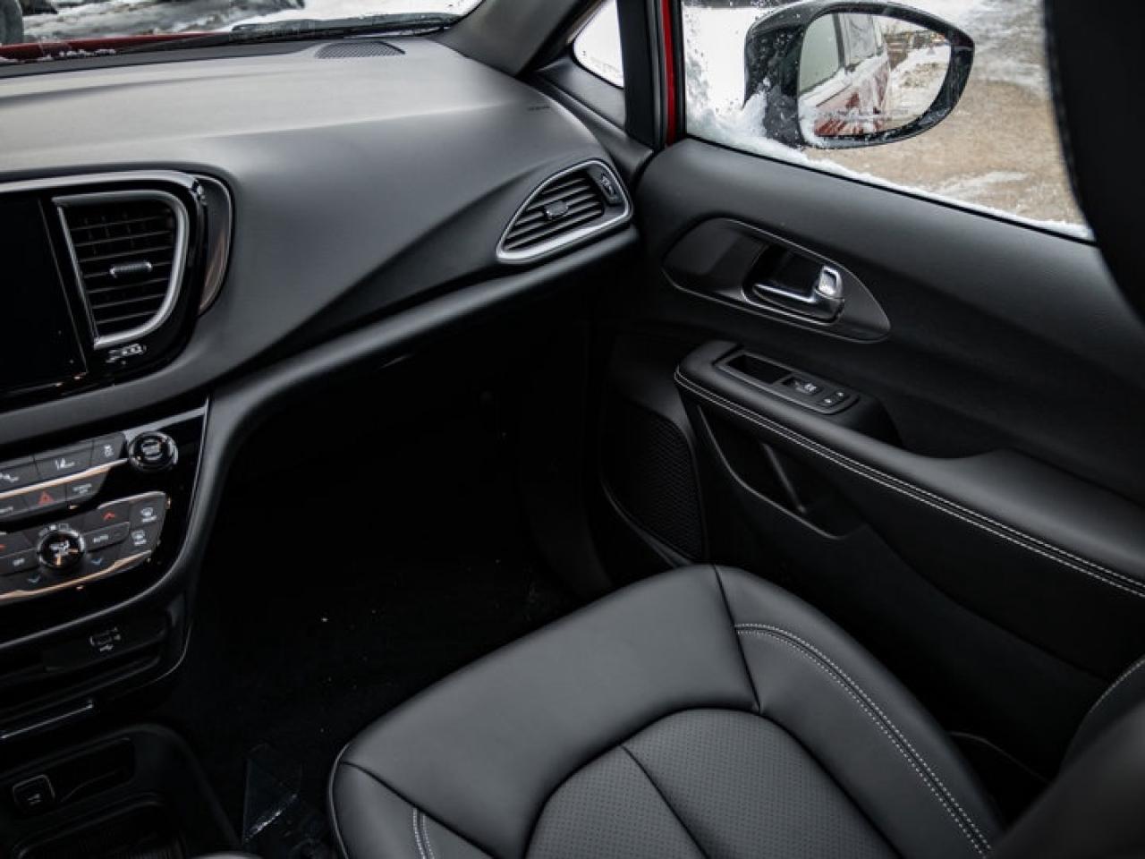 2026 Dodge Grand Caravan SXT Photo