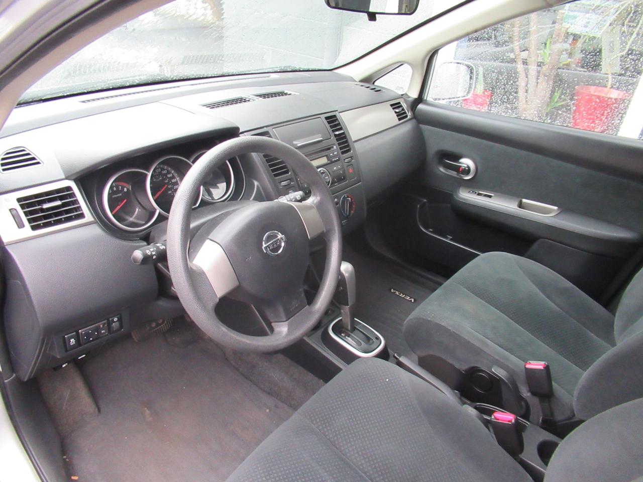 2012 Nissan Versa S - Photo #4