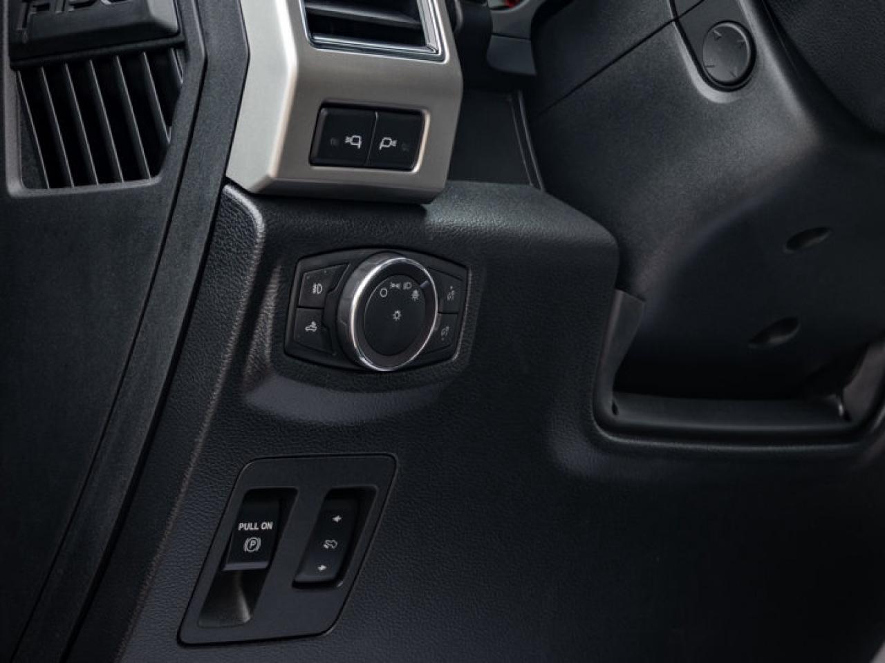 2019 Ford F-150 Lariat Photo