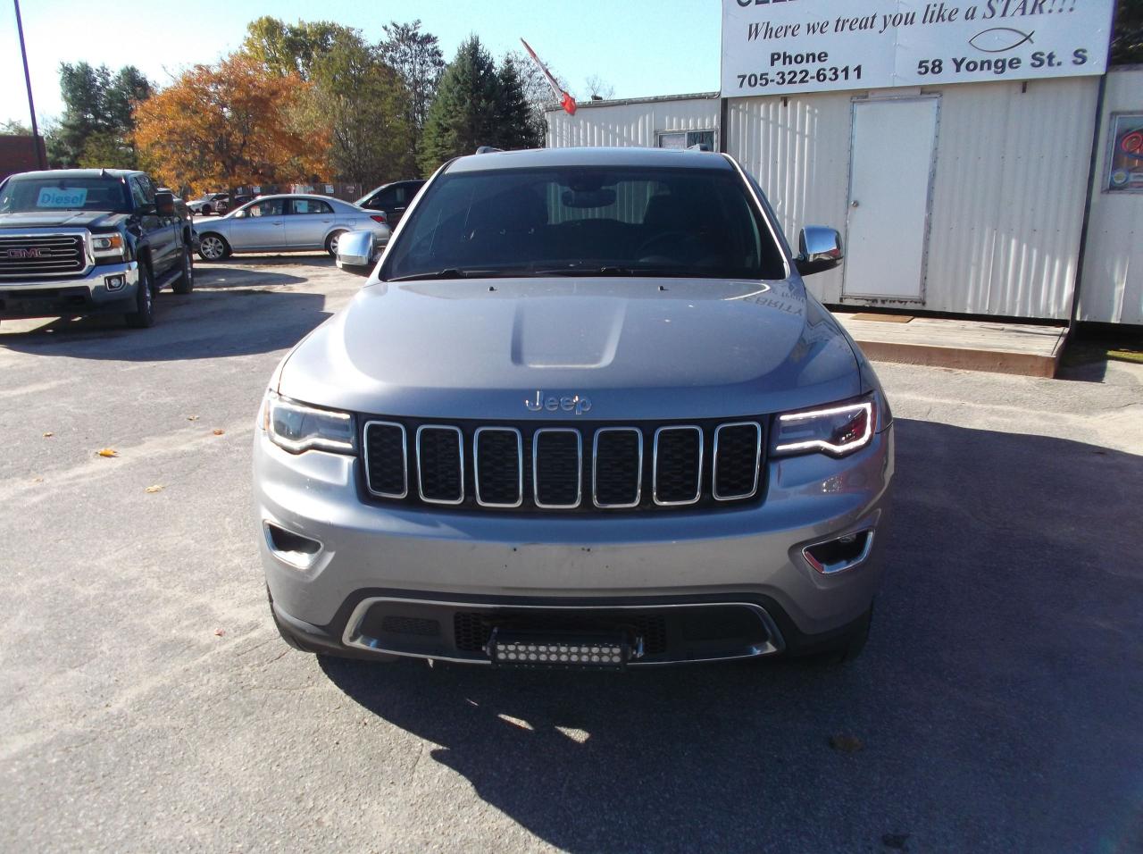 2017 Jeep Grand Cherokee AWD LIMITED - Photo #2