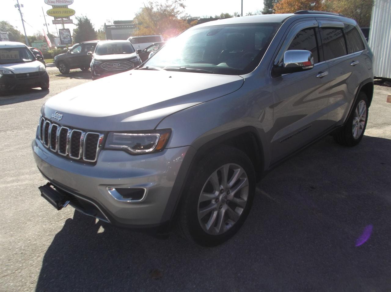 2017 Jeep Grand Cherokee AWD LIMITED - Photo #3